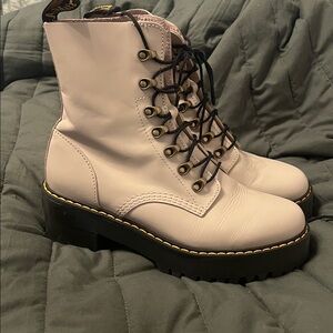 Dr Martens Leona boot doc martens